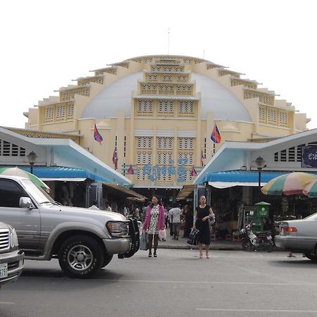 Golden Boat Guesthouse Phnom Penh Dış mekan fotoğraf