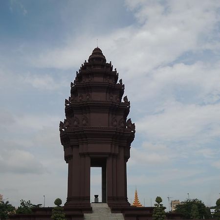 Golden Boat Guesthouse Phnom Penh Dış mekan fotoğraf