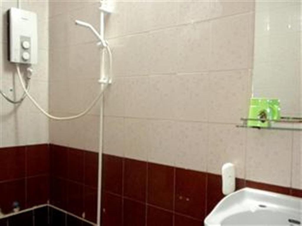 Golden Boat Guesthouse Phnom Penh Dış mekan fotoğraf