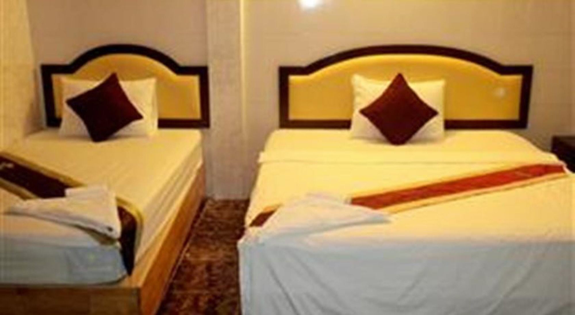 Golden Boat Guesthouse Phnom Penh Dış mekan fotoğraf