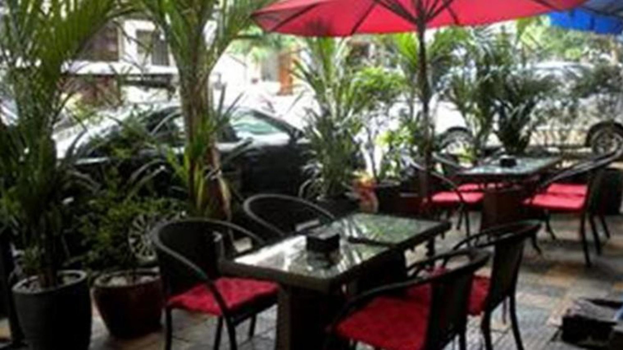 Golden Boat Guesthouse Phnom Penh Dış mekan fotoğraf
